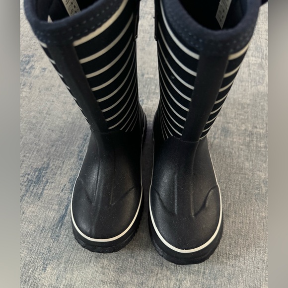 Land’s End Rain Boots - Picture 2 of 5